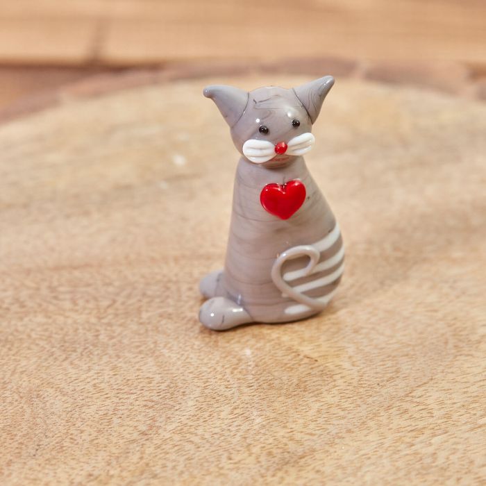 GLASS CAT ORNAMENT - GREY & WHITE WITH RED HEART