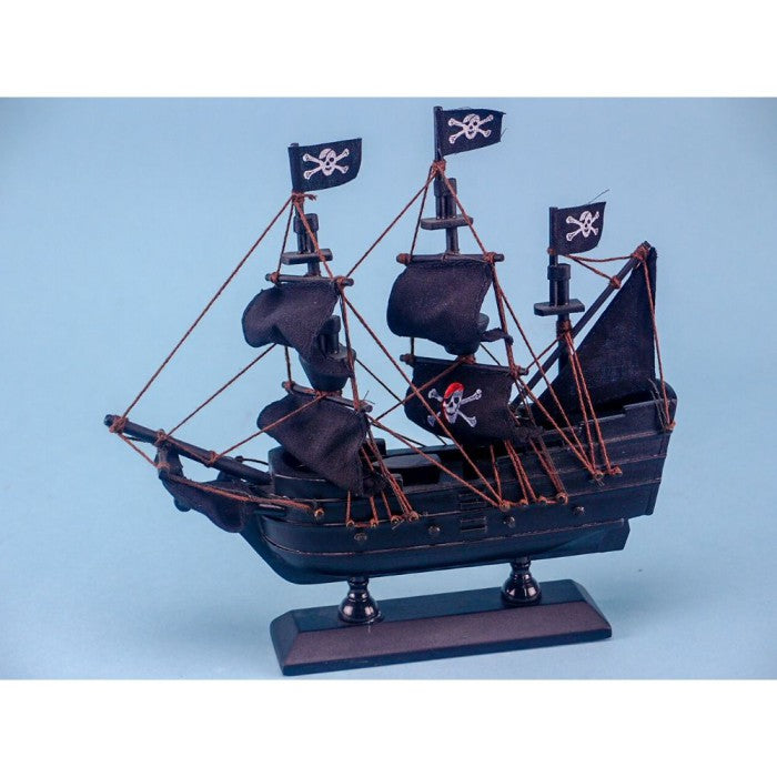 Model Pirate Ship, Black, 20x20cm