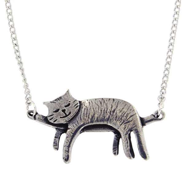 Sleeping cat necklace